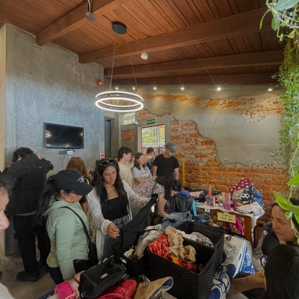 Instagram post from lapulgapicosa. This post is in position 5.