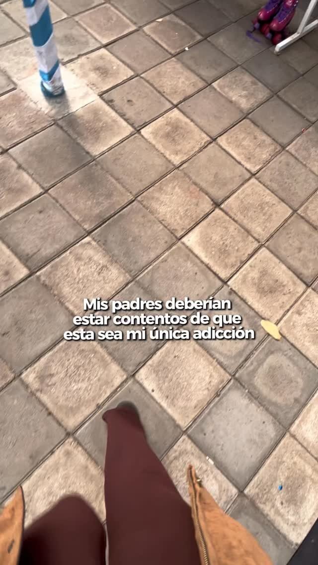 Instagram post from lapulgapicosa. This post is in position 2.