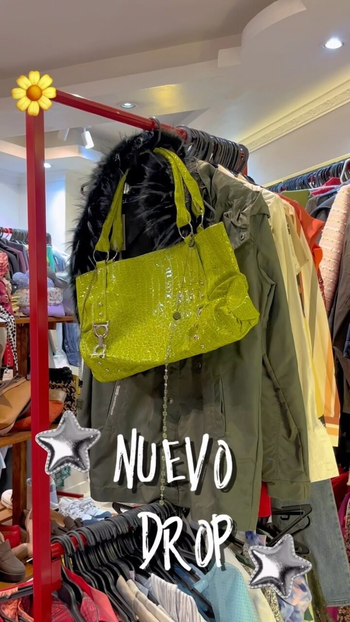 Instagram post from lapulgapicosa. This post is in position 3.